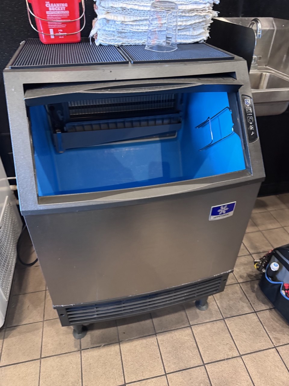 Ice machine repair Charlotte NC